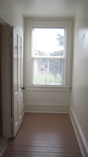 Upstairs Hall to Bathroom